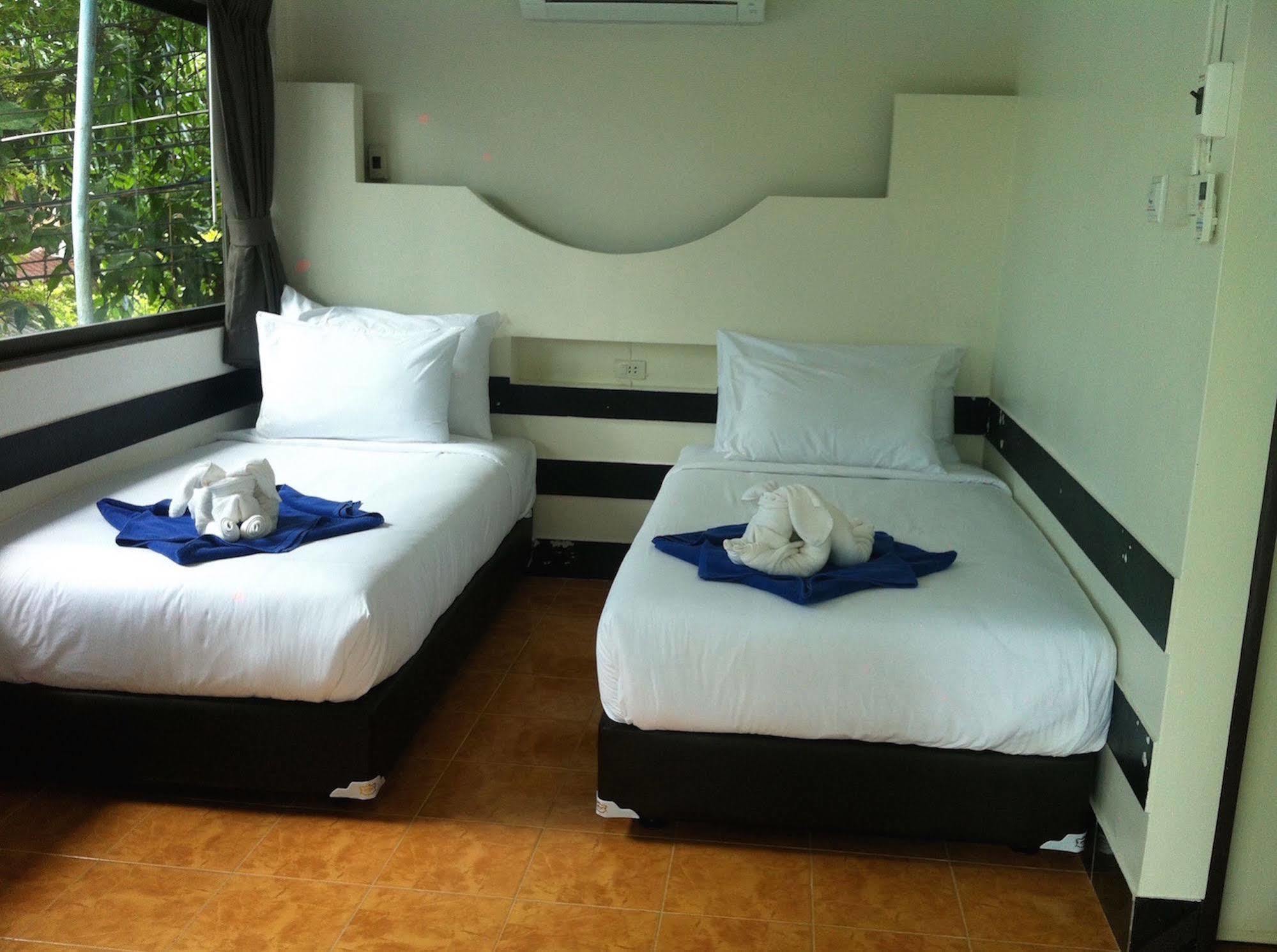 Simple Life Talay & Divers सहारा Koh Tao