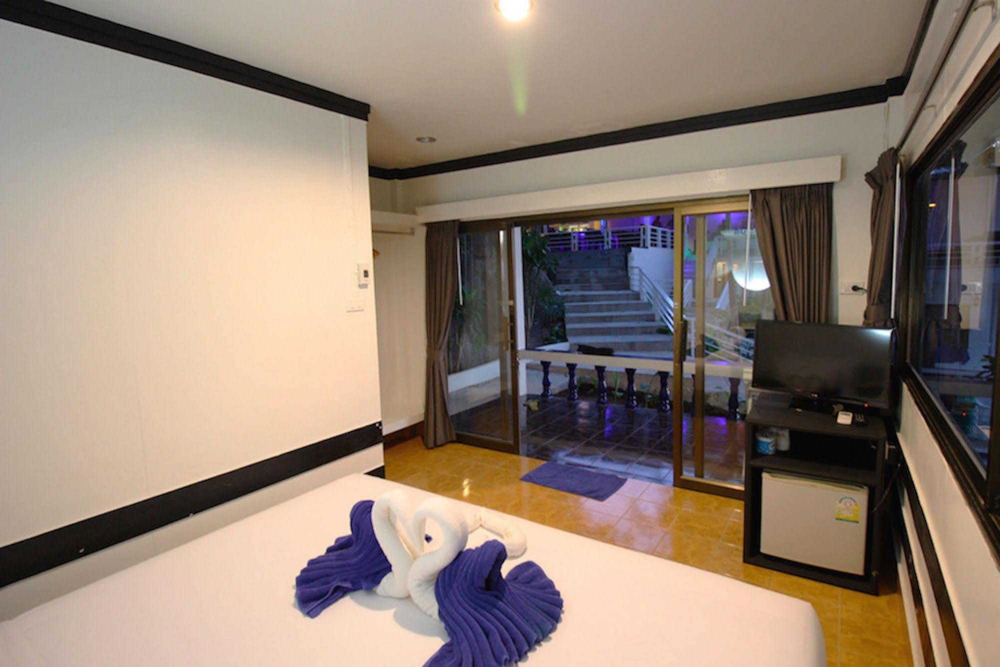 सहारा Simple Life Talay & Divers Koh Tao